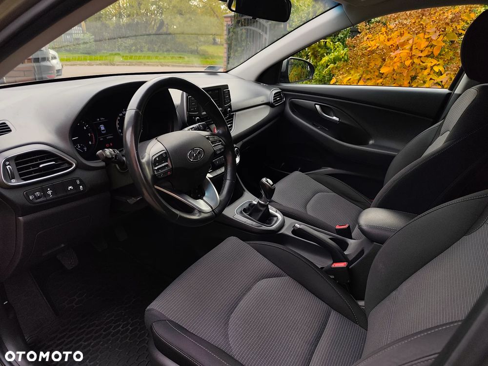 Hyundai i30 1.4 Classic + - 11
