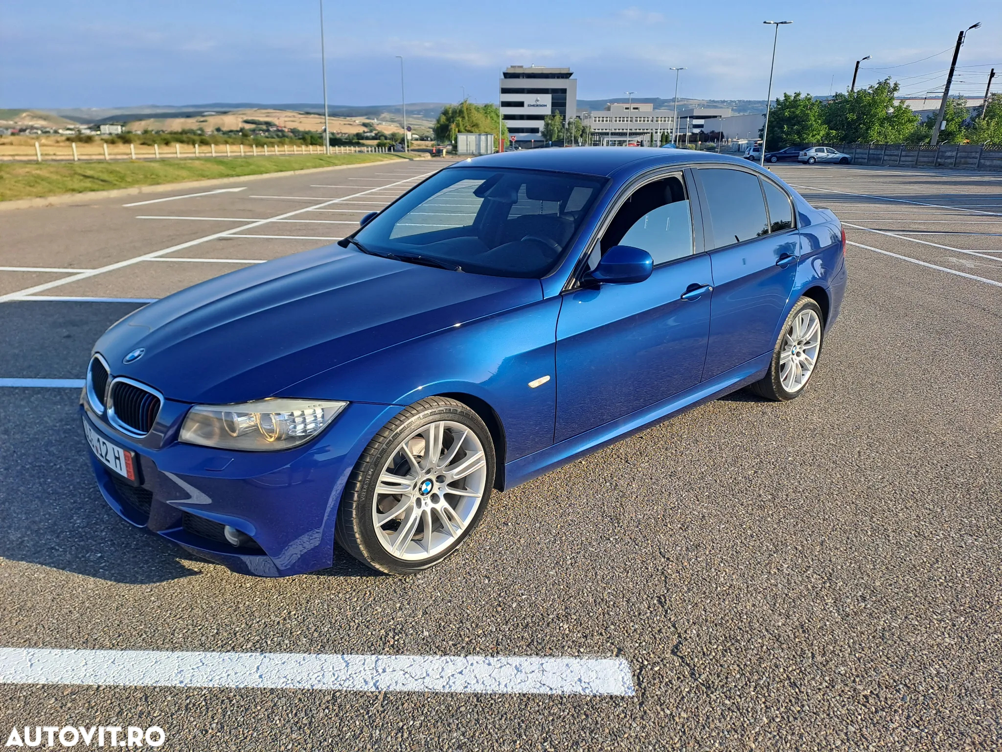 BMW Seria 3 318d - 15