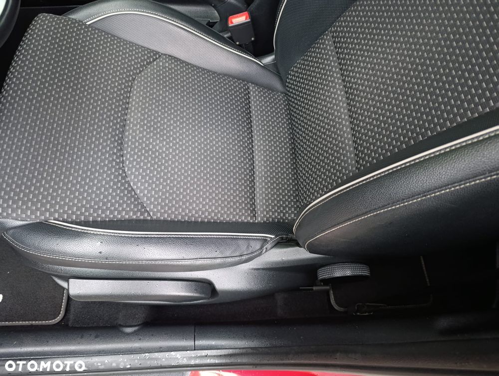 Kia Ceed 1.6 CRDi (48V Mild-Hybrid) Platinum - 17