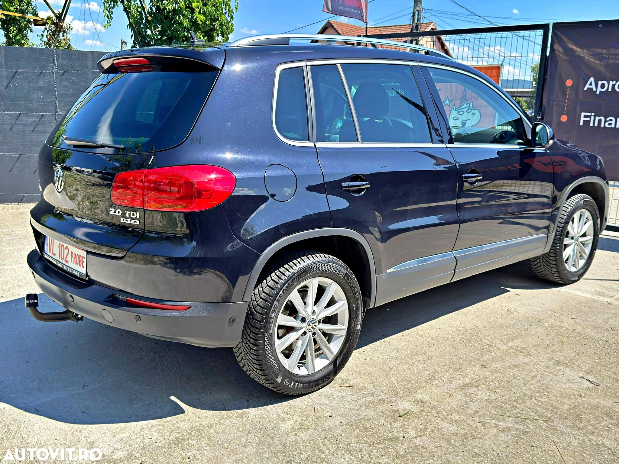 Volkswagen Tiguan 2.0 TDI 4Motion DSG Sport & Style - 4