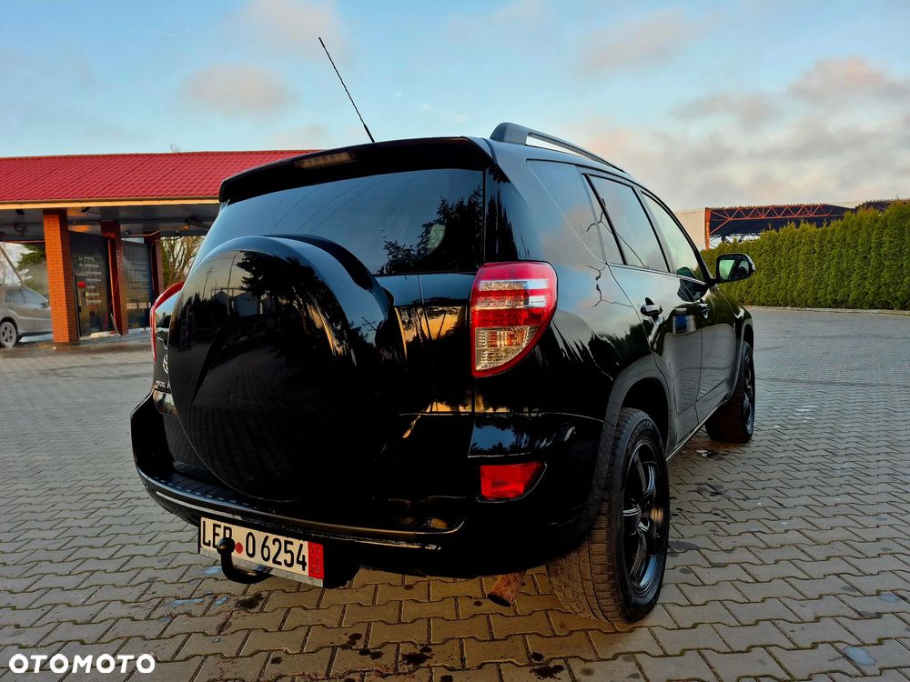 Toyota RAV4 - 4