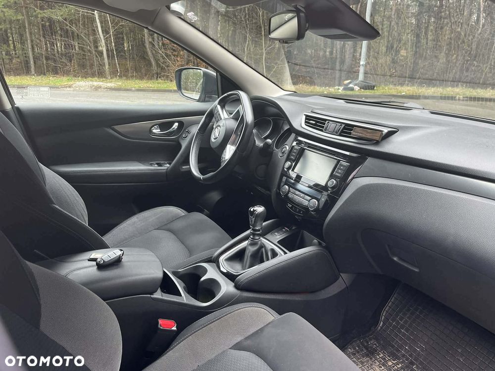 Nissan Qashqai 1.3 DIG-T N-Connecta - 16