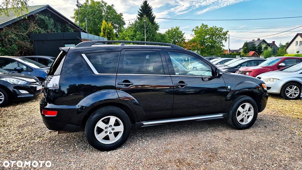 Mitsubishi Outlander 2.0 Intense 2WD EU5 CVT - 10
