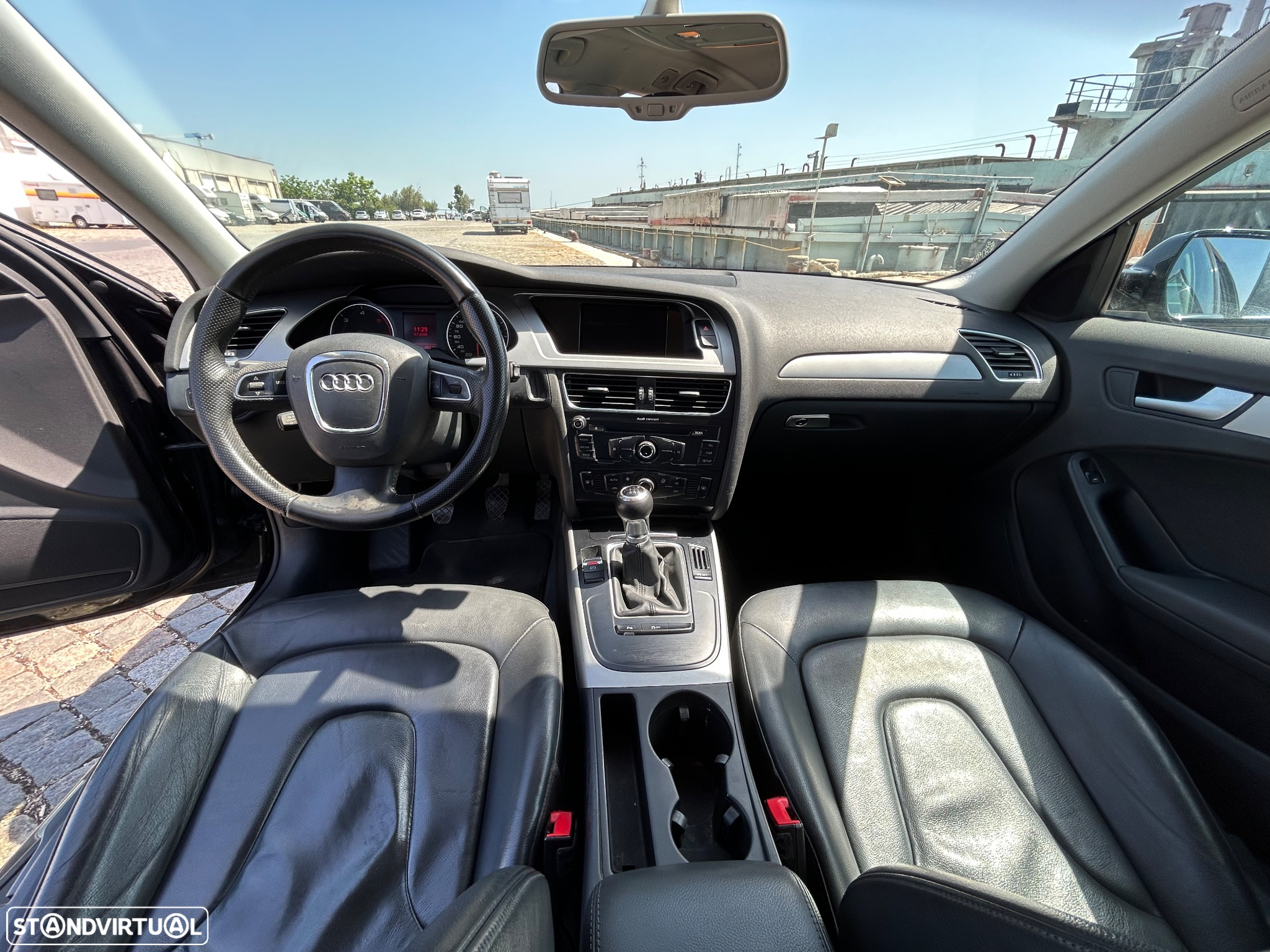 Audi A4 Avant 2.0 TDI Advance - 10