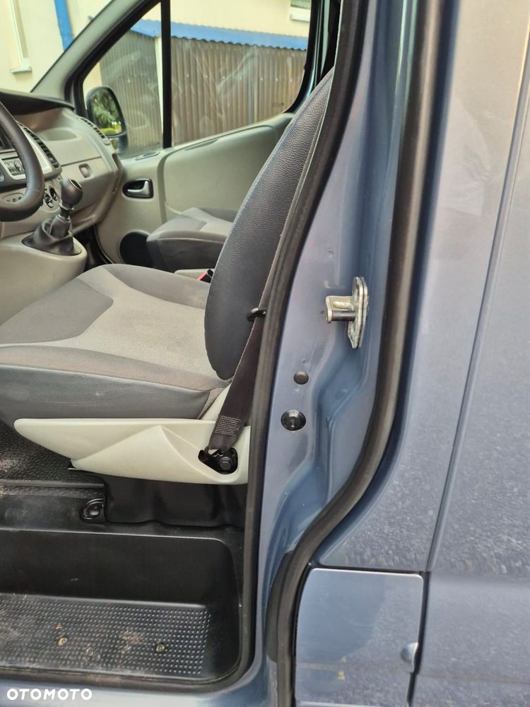 Opel Vivaro - 9
