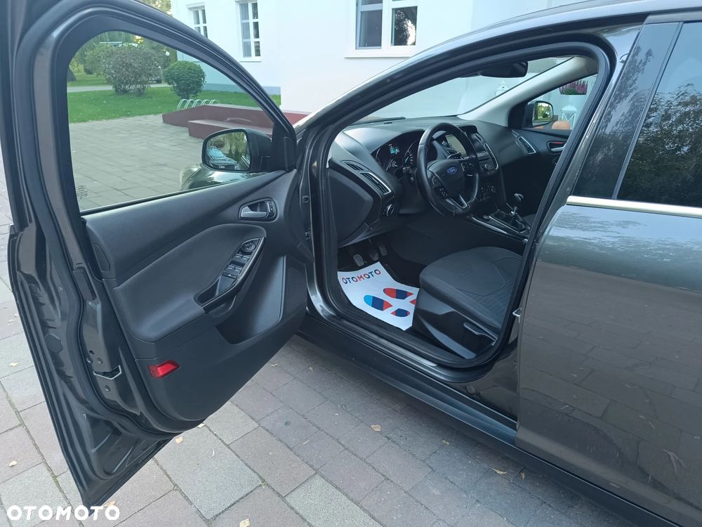 Ford Focus SW 2.0 TDCi Titanium ASS - 8
