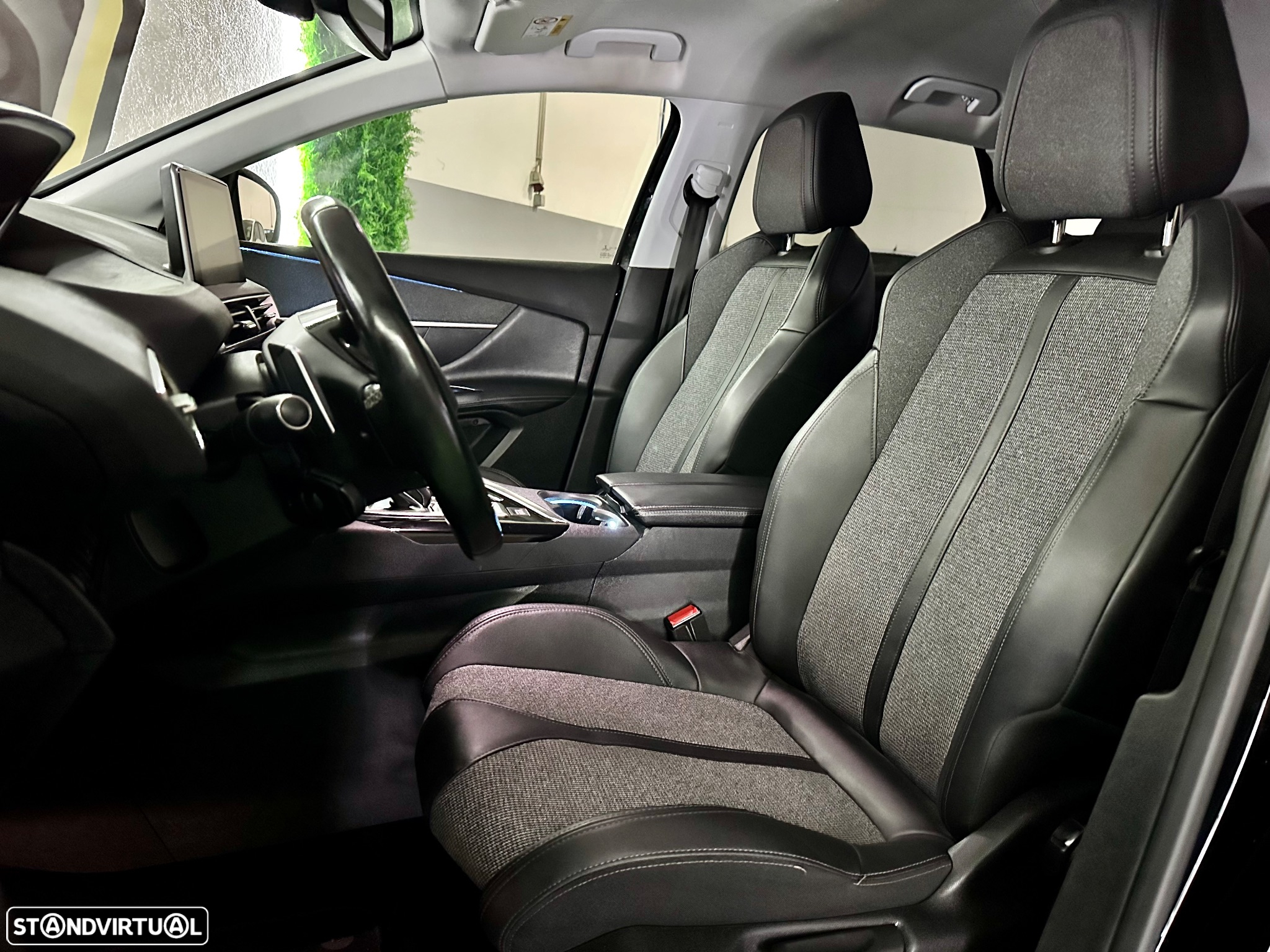 Peugeot 3008 1.5 BlueHDi Allure Pack EAT8 - 11