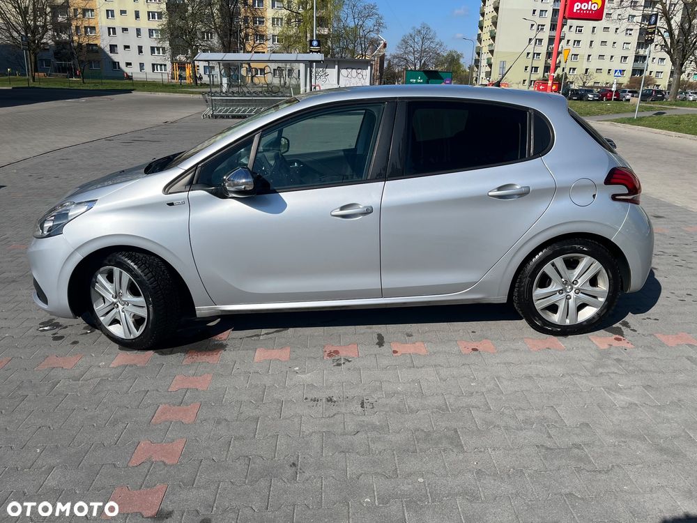 Peugeot 208 1.2 PureTech Style - 6