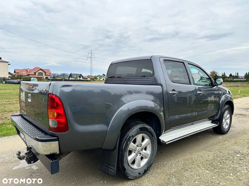 Toyota Hilux 2.5 D-4D DLX - 2