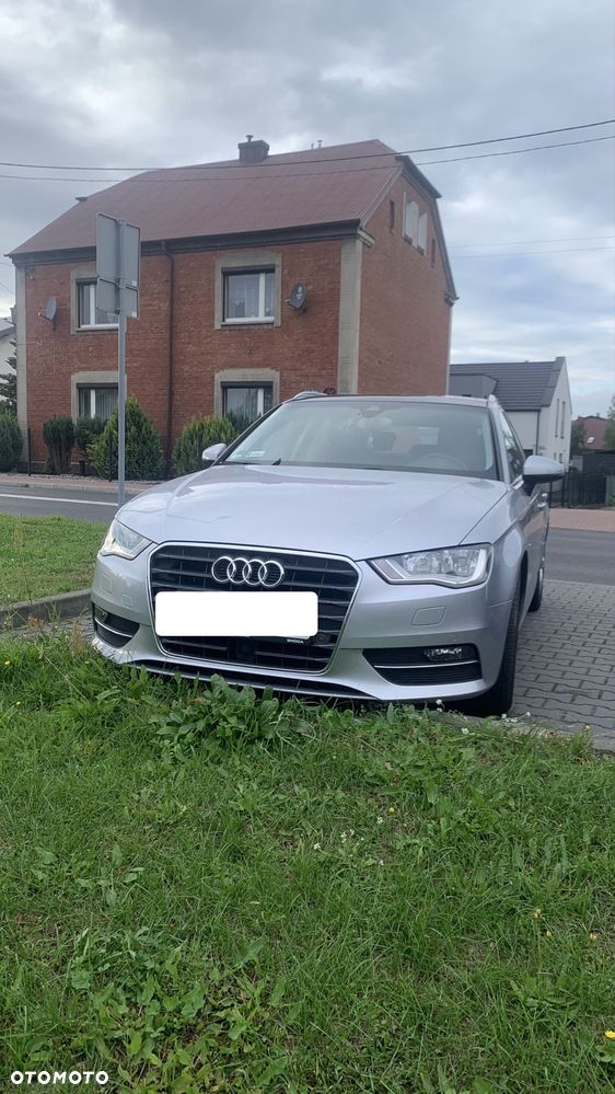 Audi A3 Sportback - 1
