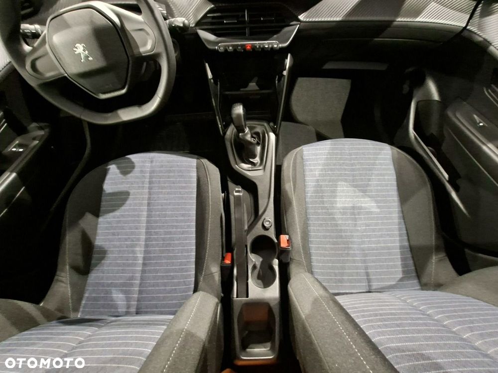 Peugeot 208 - 16