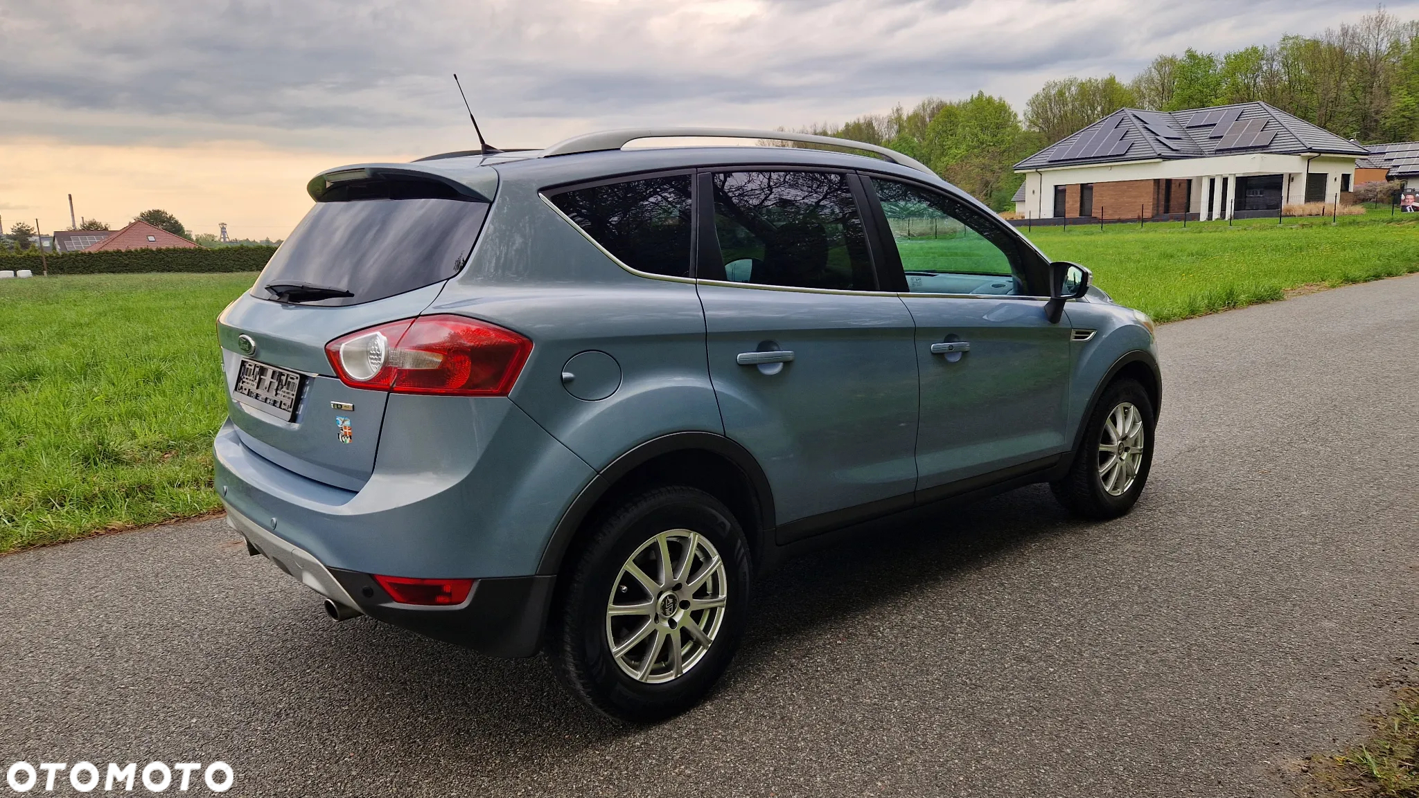 Ford Kuga 2.0 TDCi 4x4 Titanium - 4