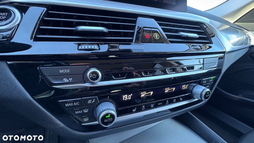 BMW Seria 5 520d xDrive MHEV Sport Line sport - 17