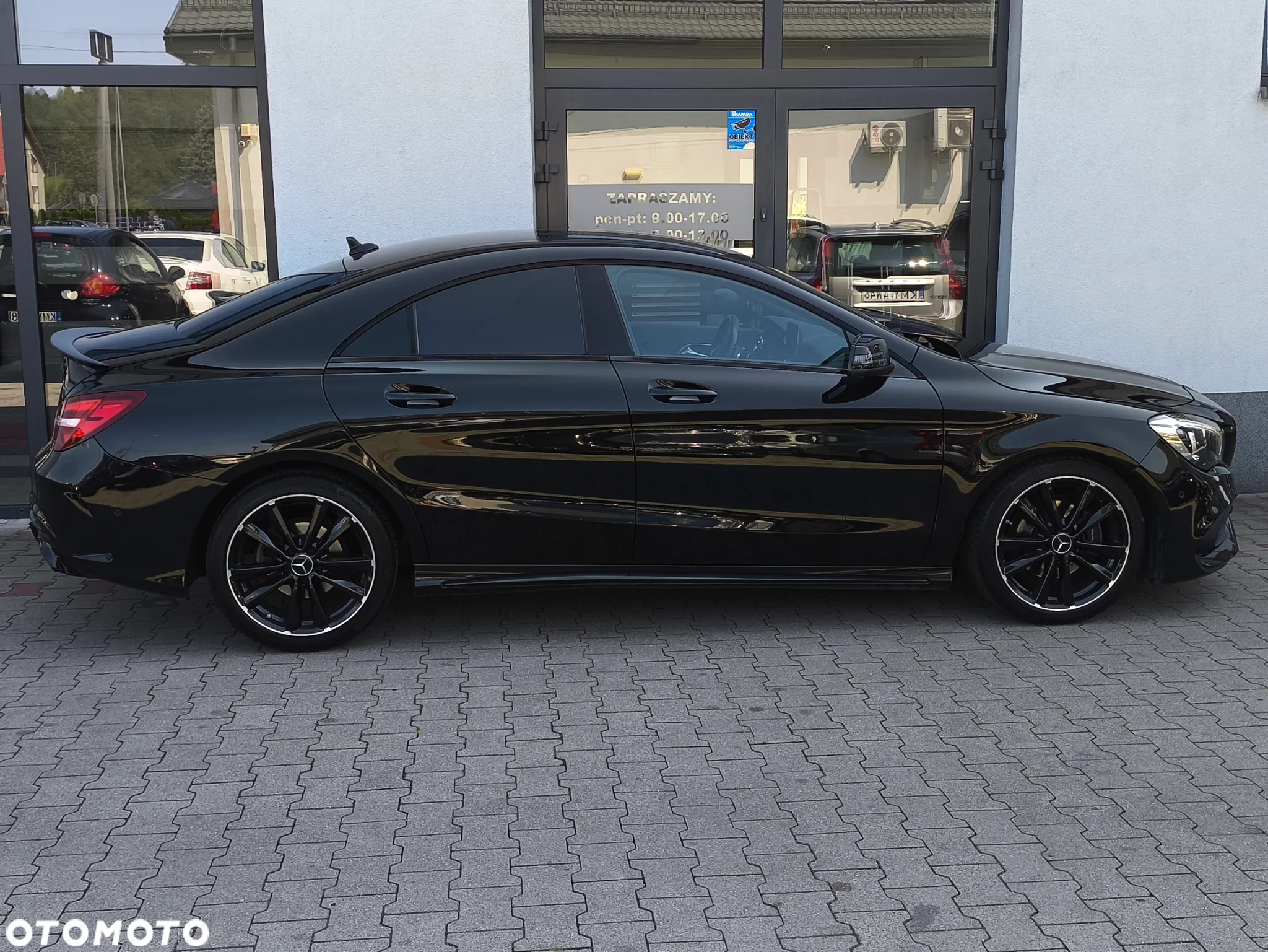 Mercedes-Benz CLA 200 7G-DCT AMG Line - 5