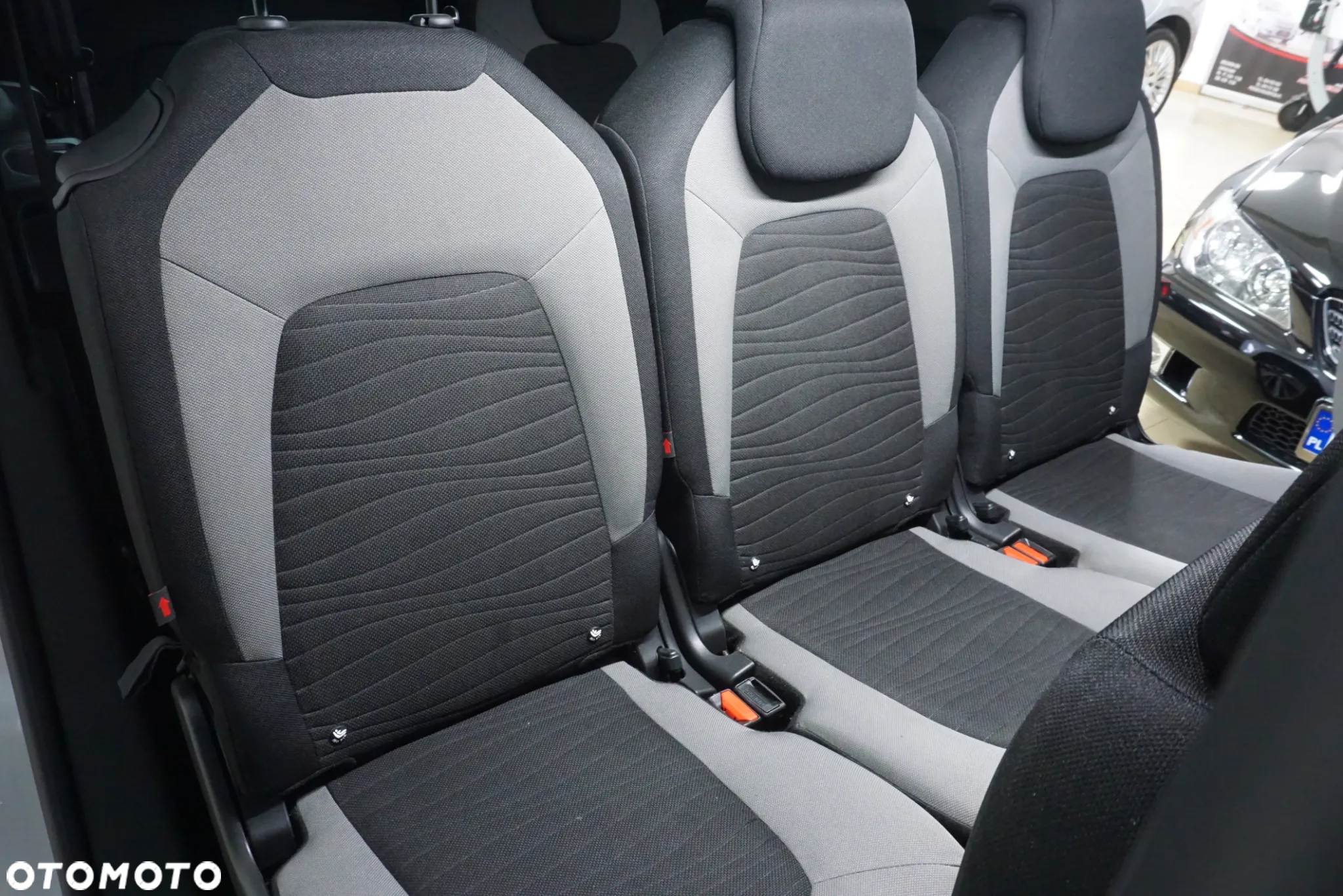 Citroën C4 Grand Picasso 1.6 BlueHDi MoreLife S&S EAT6 - 19