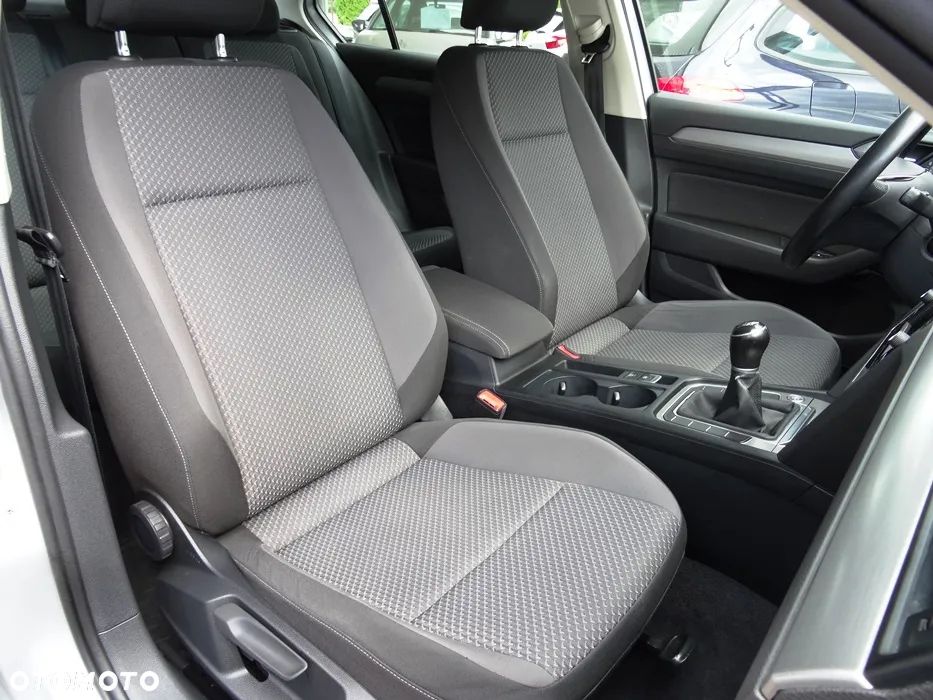 Volkswagen Passat 1.4 TSI BMT Comfortline - 11