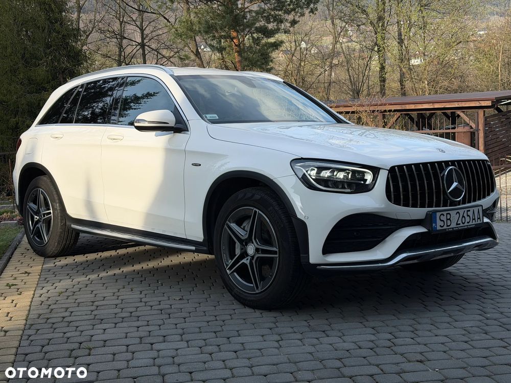 Mercedes-Benz GLC 250 4Matic 9G-TRONIC AMG Line - 8