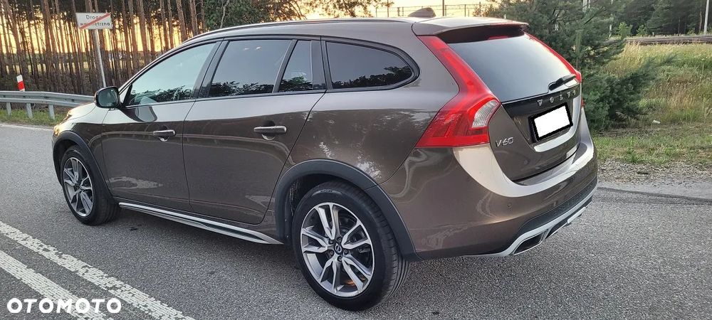Volvo V60 Cross Country - 21