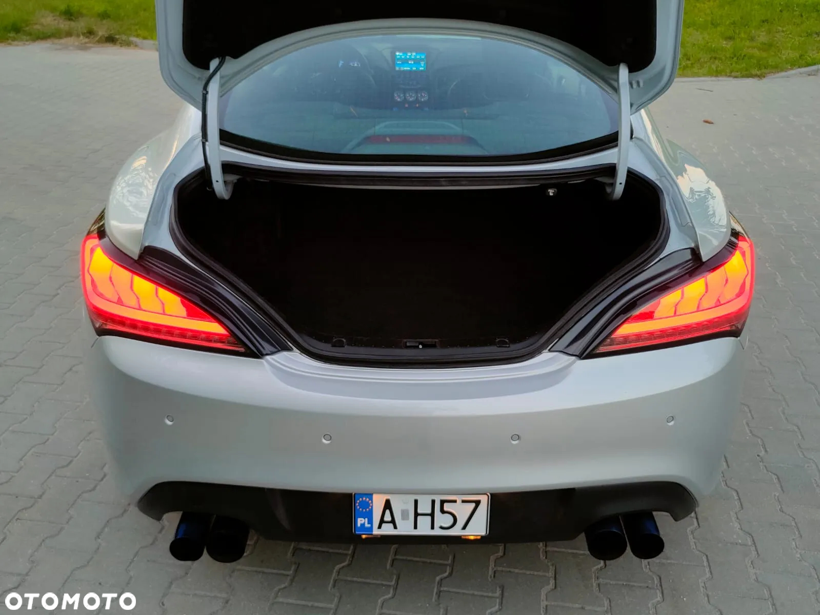 Hyundai Genesis Coupe 3.8 V6 Automatik - 12