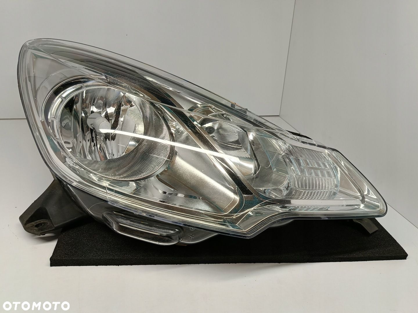 CITROEN C3 II DS3 LIFT 13- LAMPA PRAWA PRZÓD PRZEDNIA ZWYKŁA 9677033880 - 1