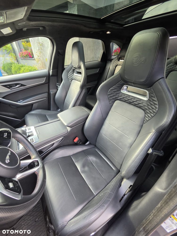 Jaguar F-Pace - 22