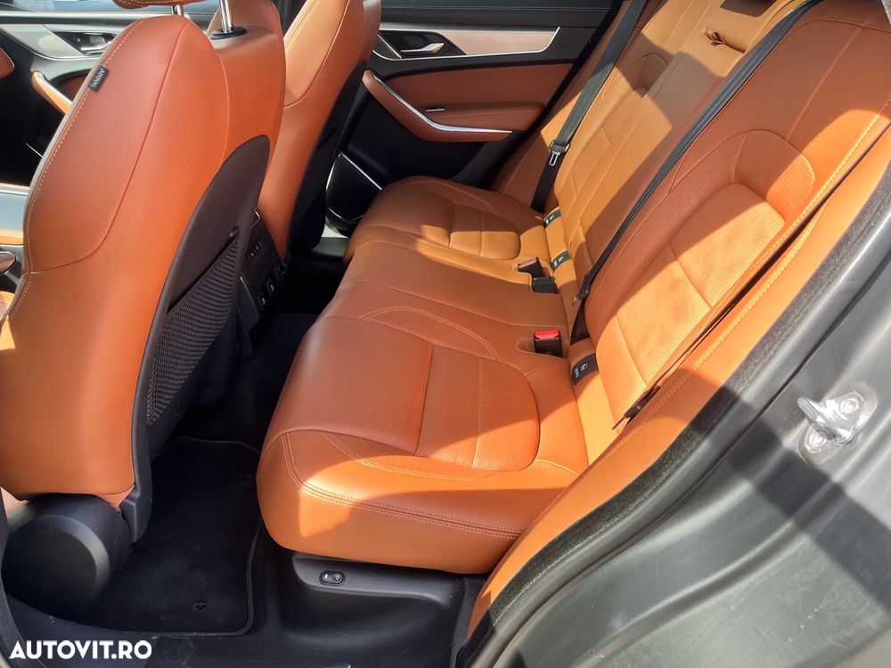 Jaguar F-Pace 25t AWD R-Sport - 13