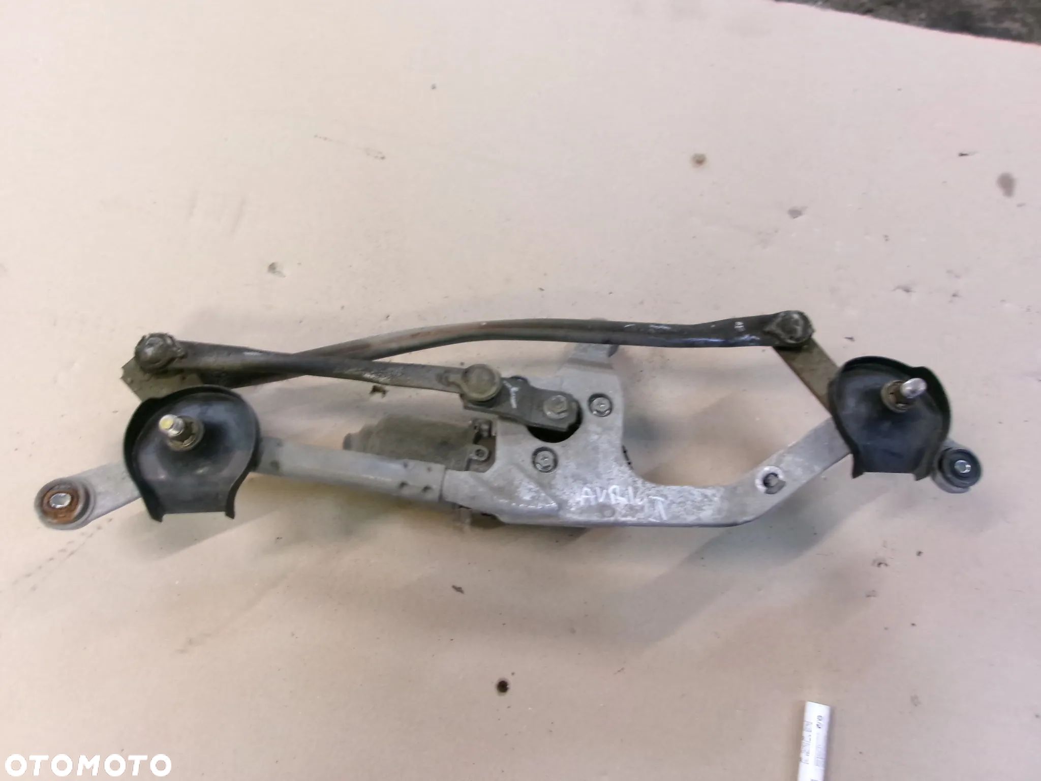 MECHANIZM WYCIERACZEK SILNICZEK TOYOTA AURIS II - 1