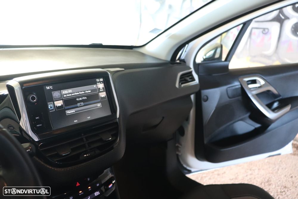 Peugeot 2008 PureTech 110 Stop&Start Allure - 15