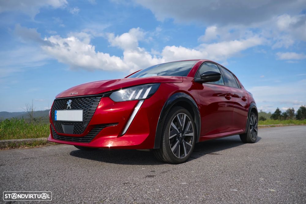 Peugeot 208 1.2 PureTech GT Line EAT8 - 8