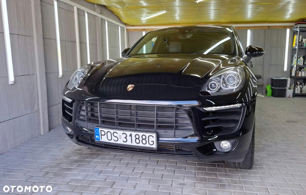 Porsche Macan - 1