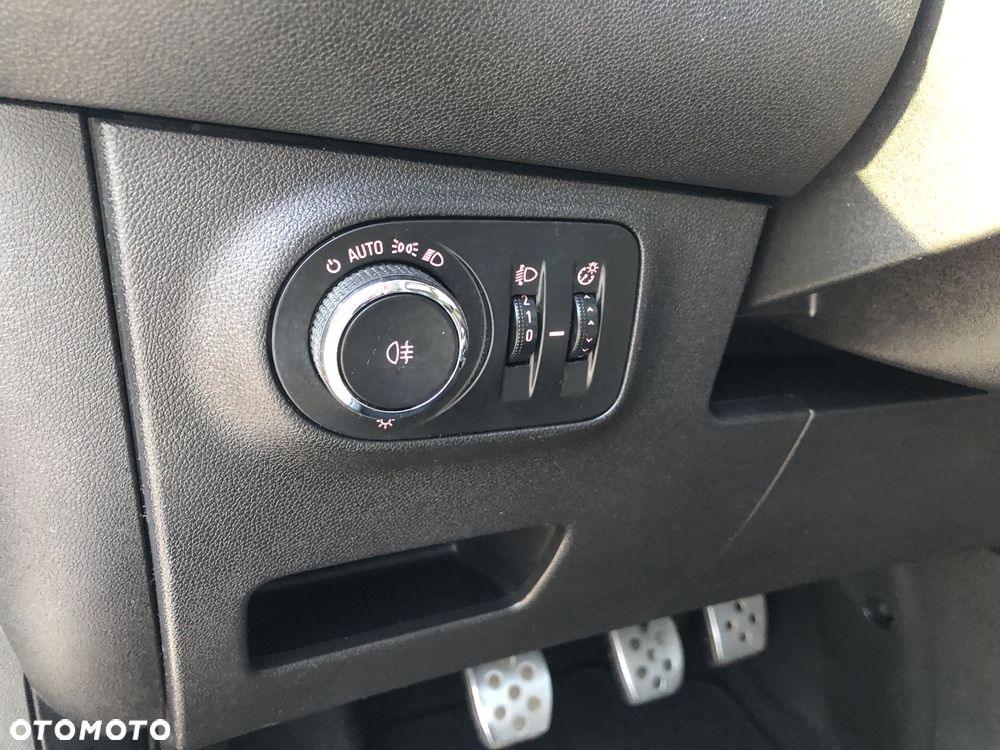 Opel Adam 1.4 Start/Stop Germany's next Topmodel - 11