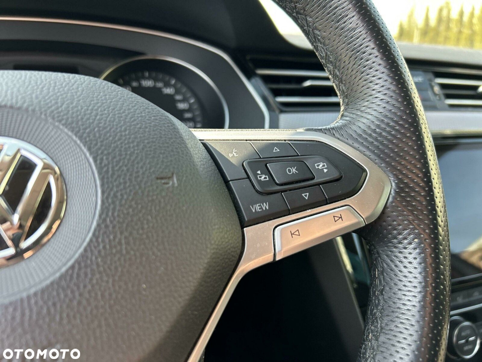 Volkswagen Passat - 18