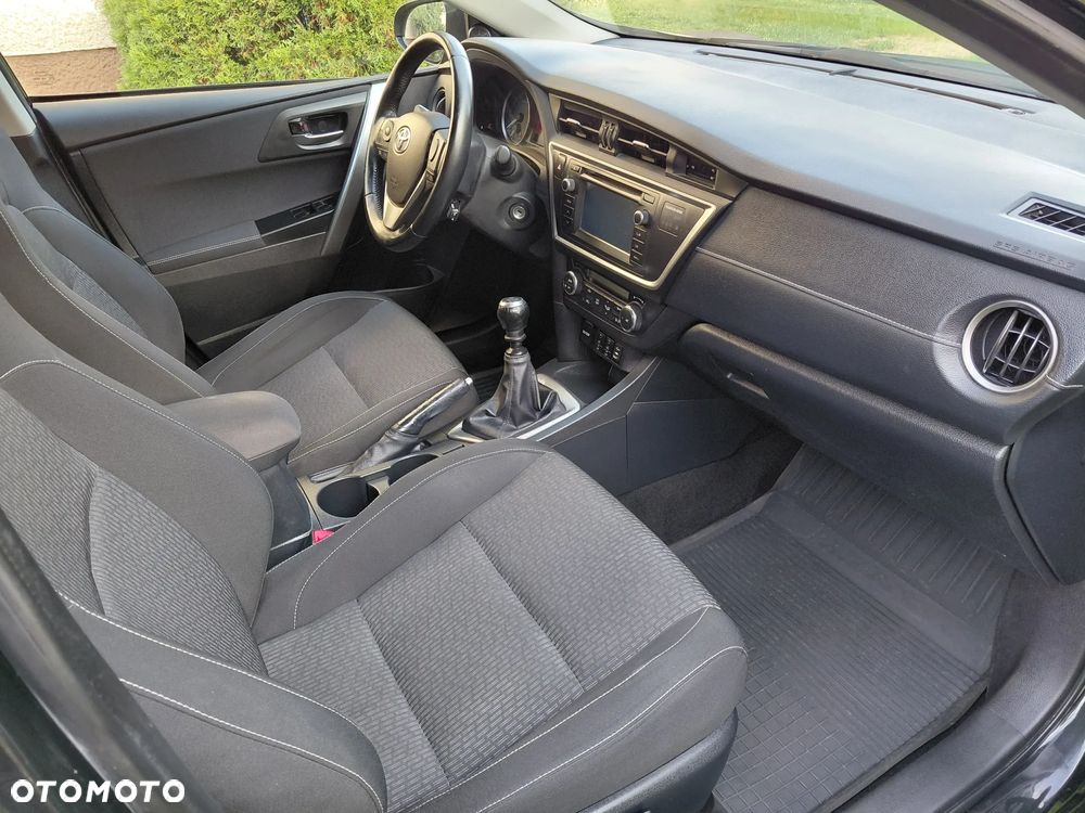 Toyota Auris - 9