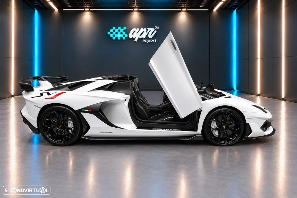 Lamborghini Aventador - 39