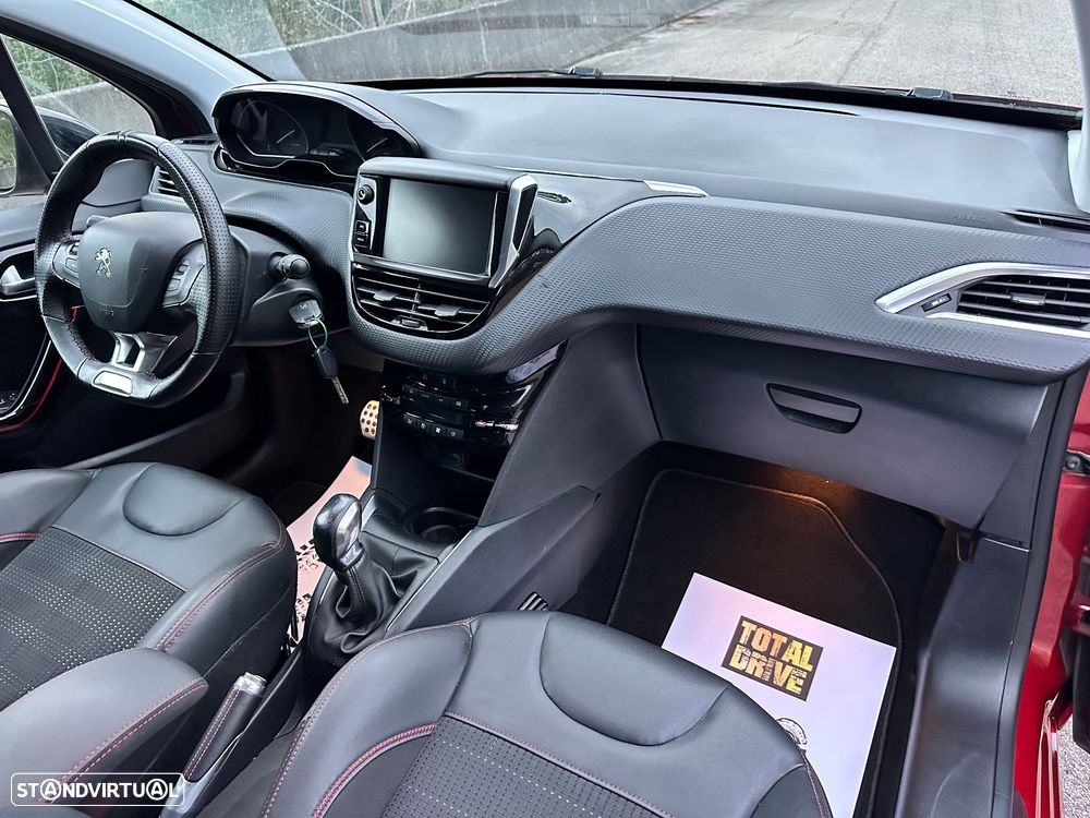 Peugeot 208 1.2 PureTech GT Line - 11