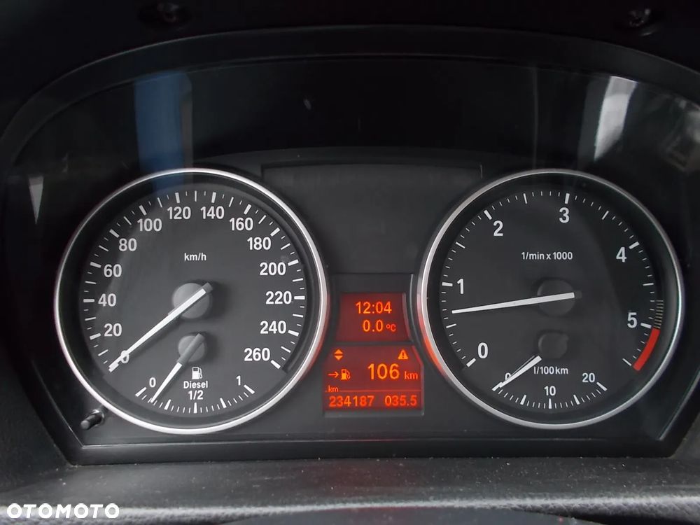 BMW Seria 3 325d DPF Edition Exclusive - 13