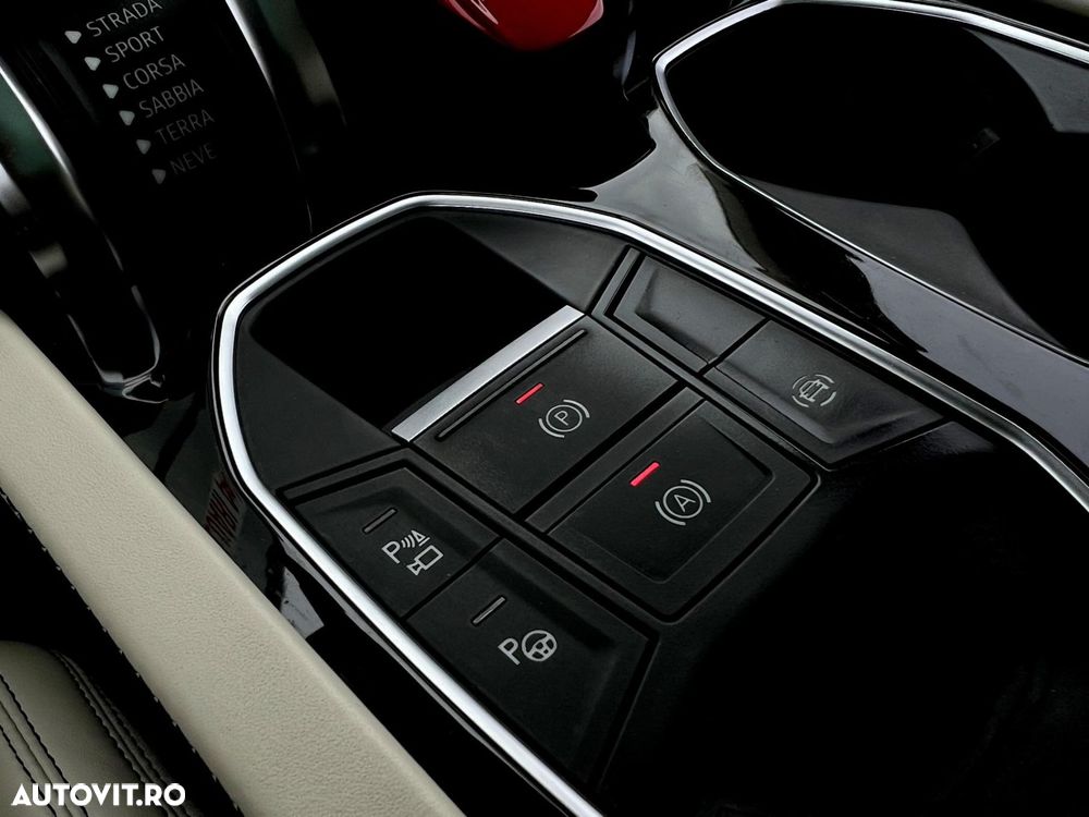 Lamborghini URUS - 25