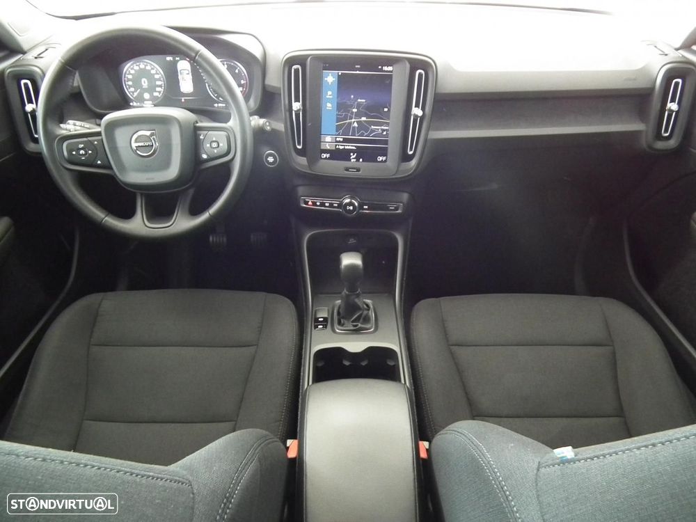 Volvo XC 40 2.0 D3 Momentum - 18