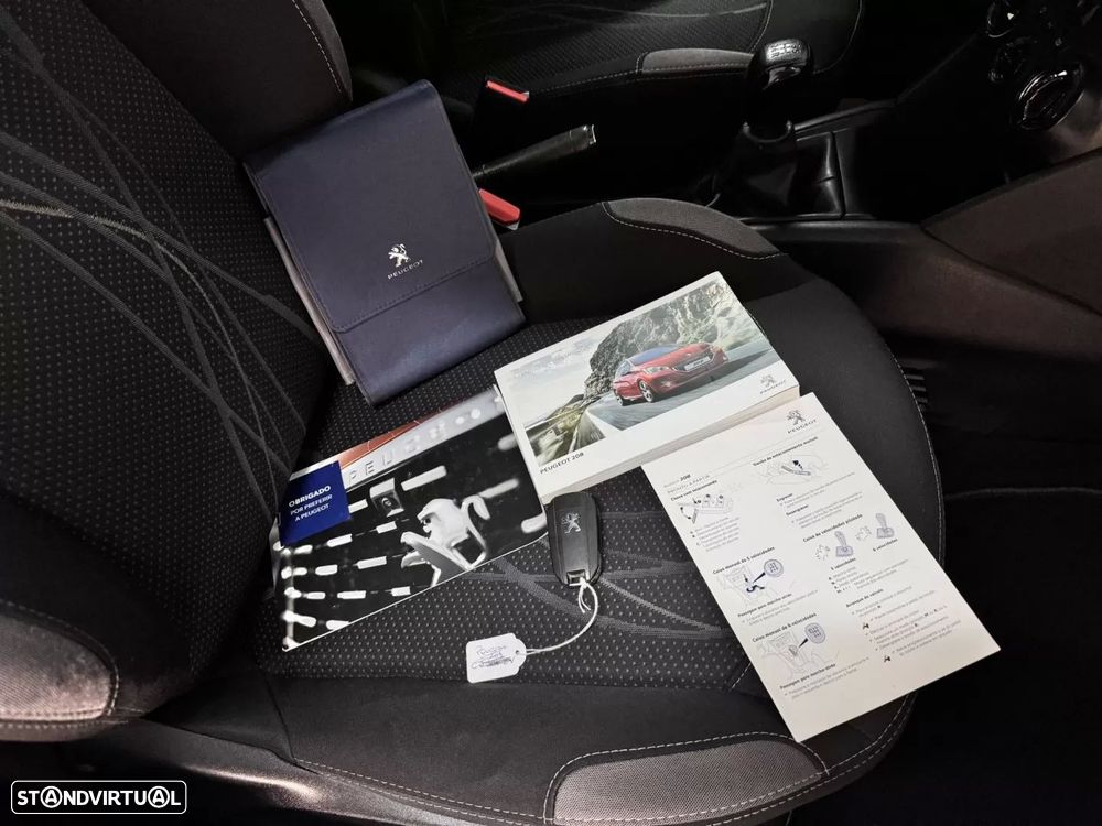 Peugeot 208 1.4 HDi Active - 48