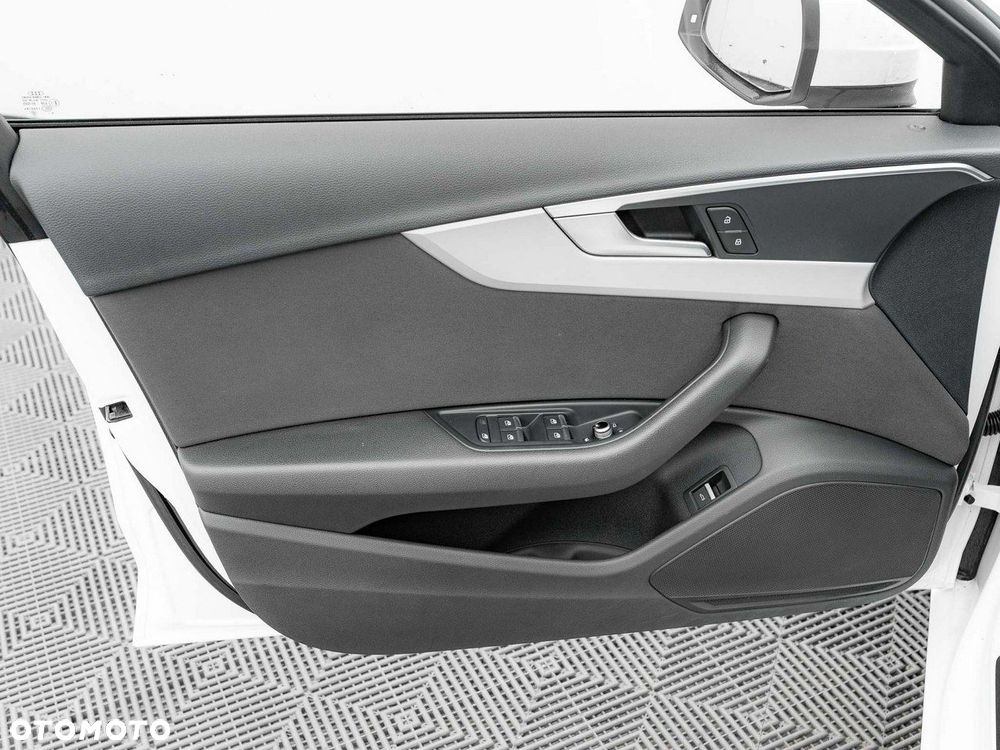 Audi A4 Limousine 35 TFSI mHEV S tronic - 13