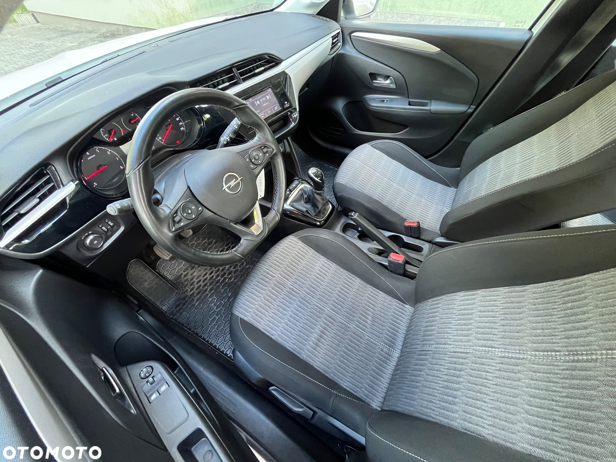 Opel Corsa 1.2 Business S&S - 5