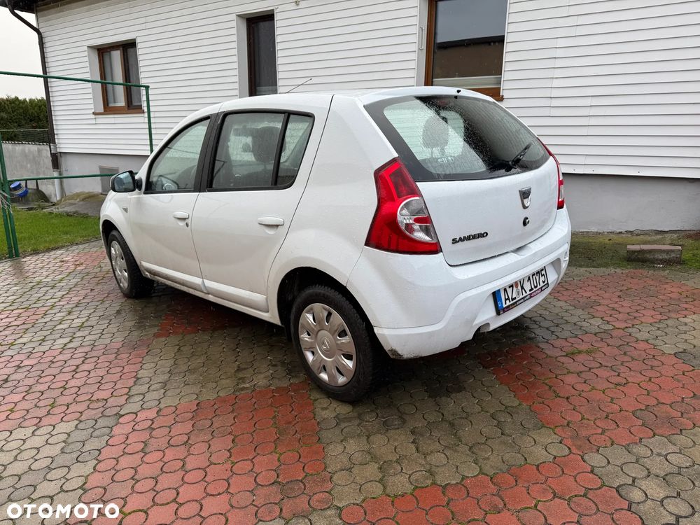 Dacia Sandero 1.2 16V Laureate II - 9