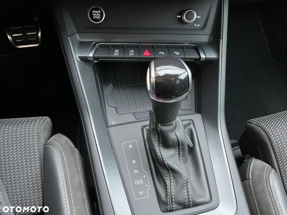 Audi Q3 35 TDI Quattro S tronic S line - 23