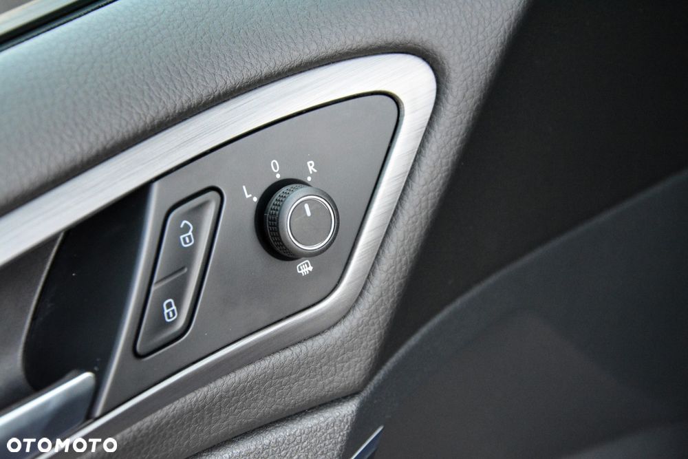 Volkswagen Golf 1.5 TSI BMT Evo Comfortline - 18