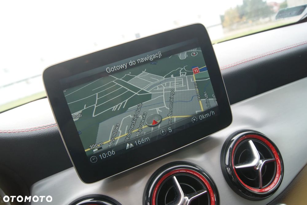 Mercedes-Benz CLA - 27