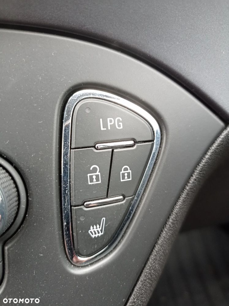 UWAGA ! 2019 OPEL CORSA E 1,4 16V MPI 100PS 5DRZWI BENZYNA - 6