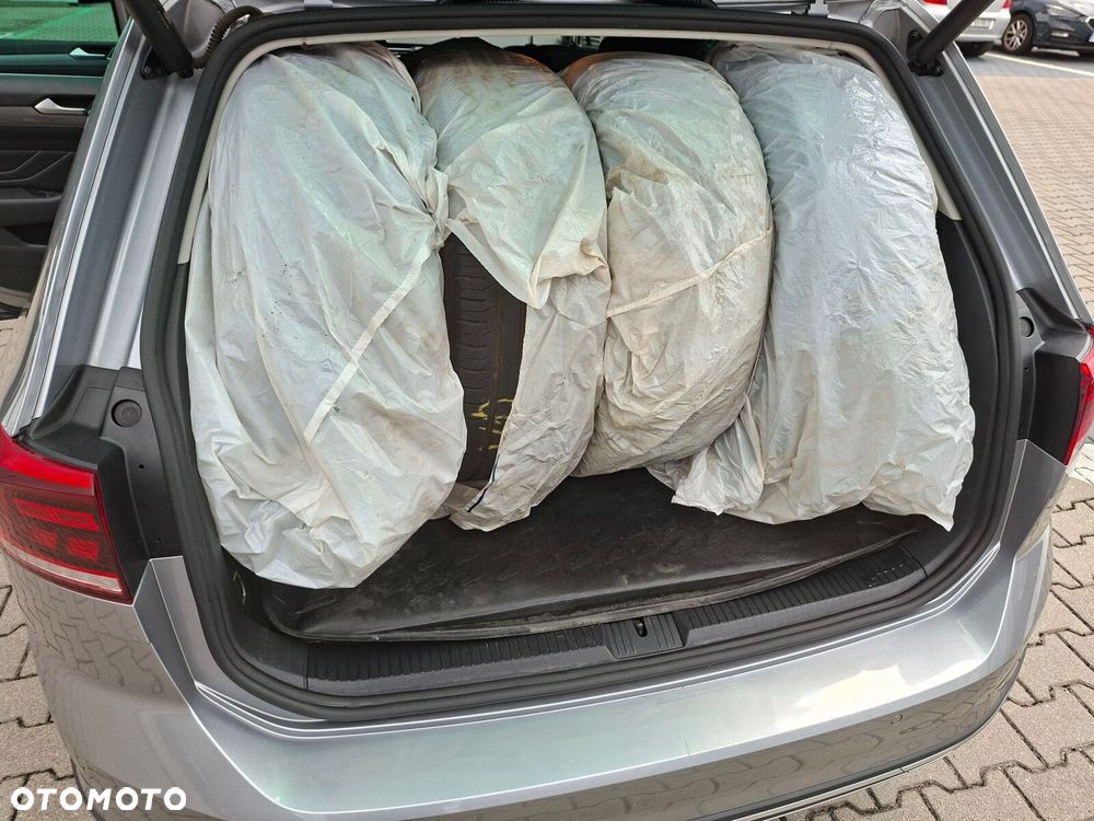 Volkswagen Passat Alltrack - 14