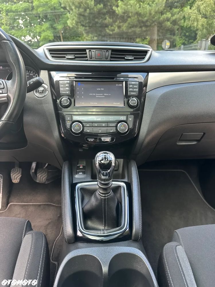 Nissan Qashqai 1.6 DIG-T N-Connecta - 19