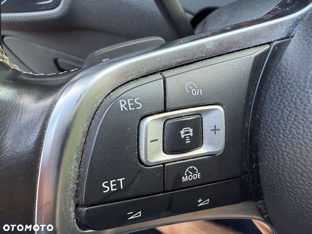 Volkswagen Golf GTD 2.0 TDI SCR DSG - 30