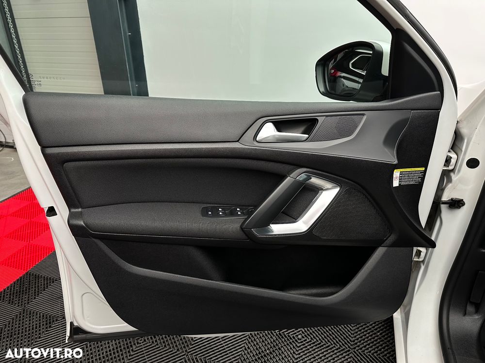 Peugeot 308 PureTech 110 Stop & Start Allure - 23